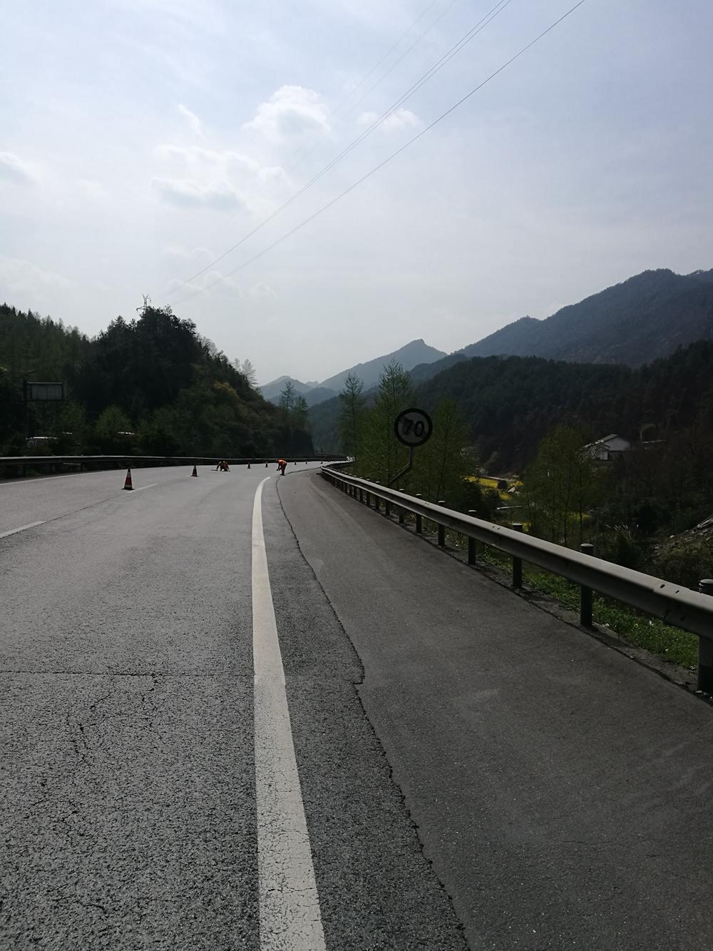 四川達(dá)州高速 (4)